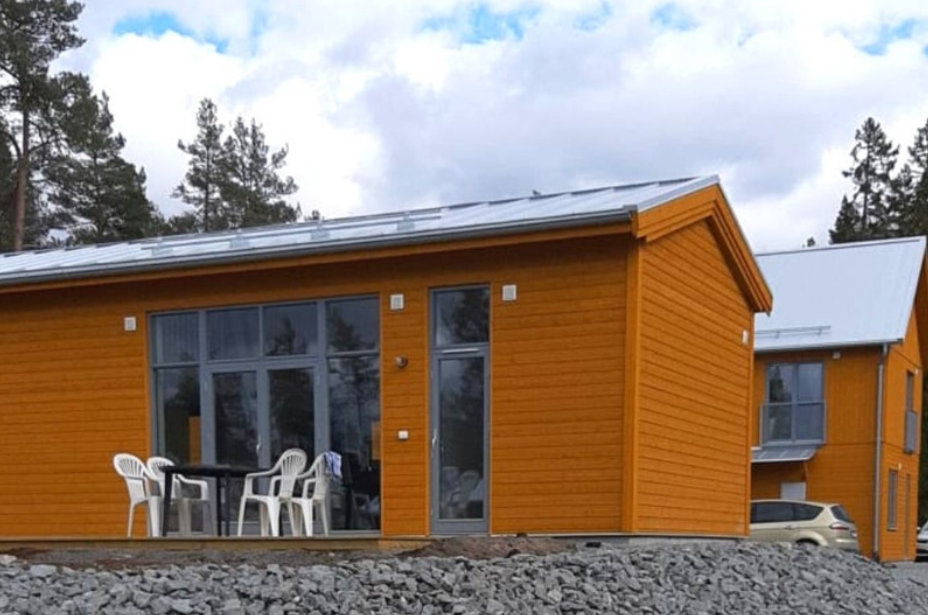 Koka karkasa brīvdienu māja