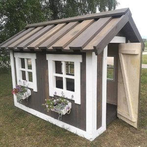 CHILDREN’S LITTLE HOUSES